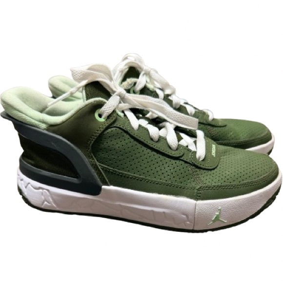 Jordan Other - Jordan Day 1 EO Green Size Size 4Y
Nice Condition! Minor Flaw-see picture